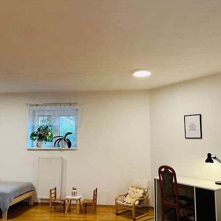 Family-Friendly Prague 5 Stay 외부 사진