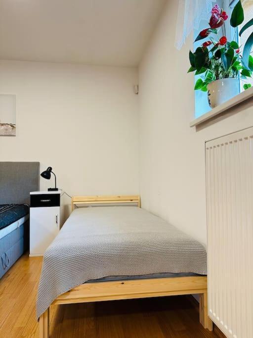 Family-Friendly Prague 5 Stay 외부 사진